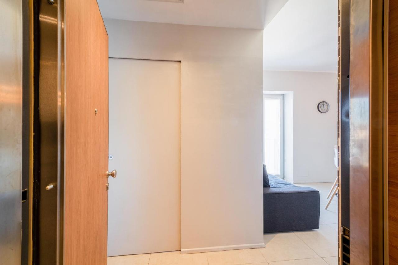 Angel'S Traveller'S Apartment Parma Bagian luar foto